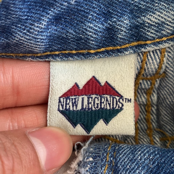 Vintage new legends mid rise capris! 🍇 - Picture 4 of 10